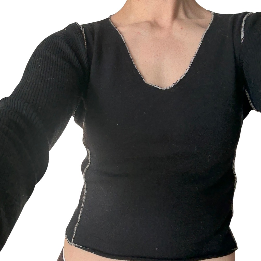 ALPHA black wool‎ v neck top